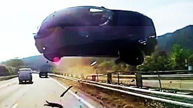 Most Idiot Drivers on Dashcam